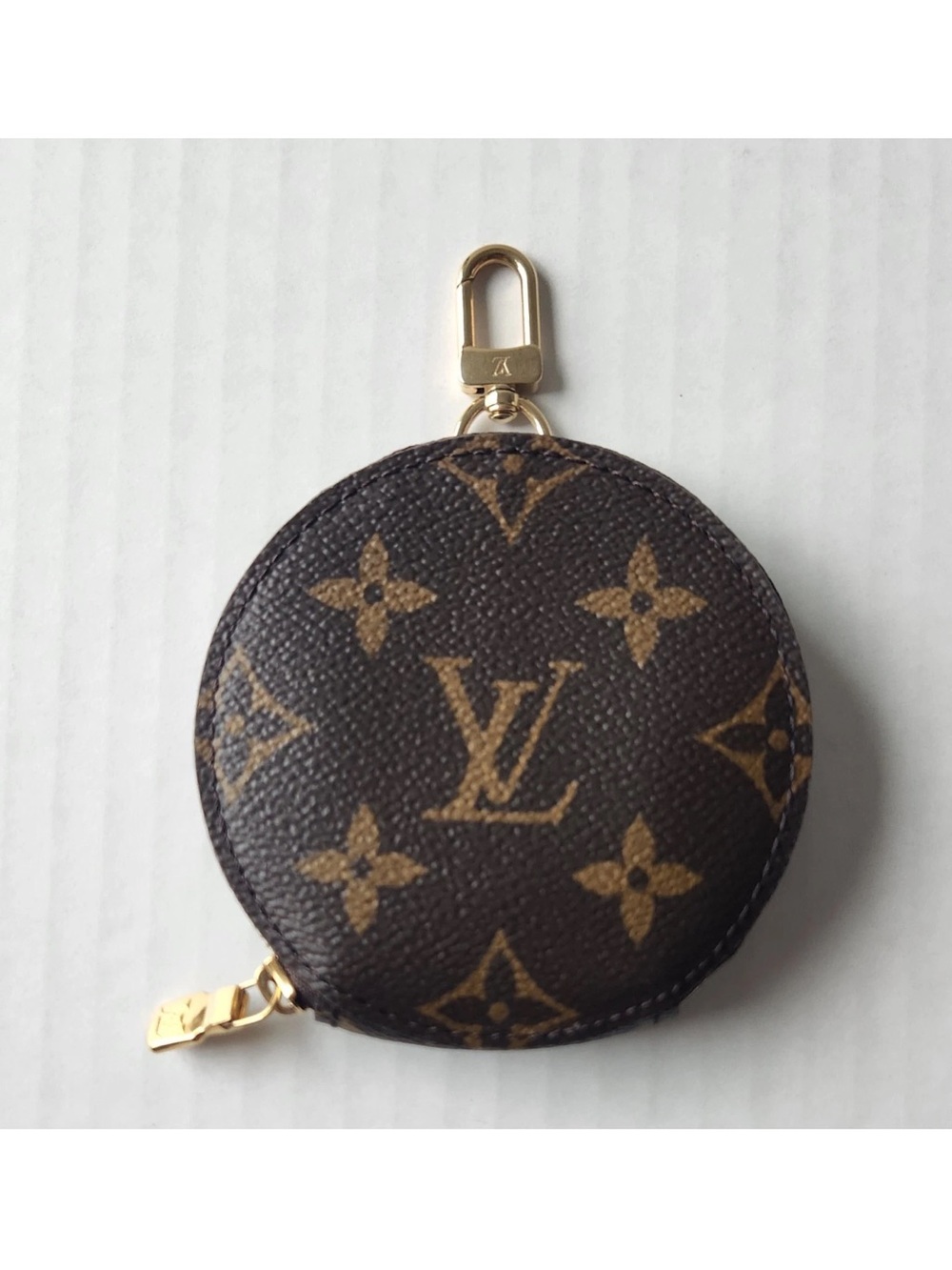 Louis Vuitton Monogram Round Coin Pouch in Brown & Gold